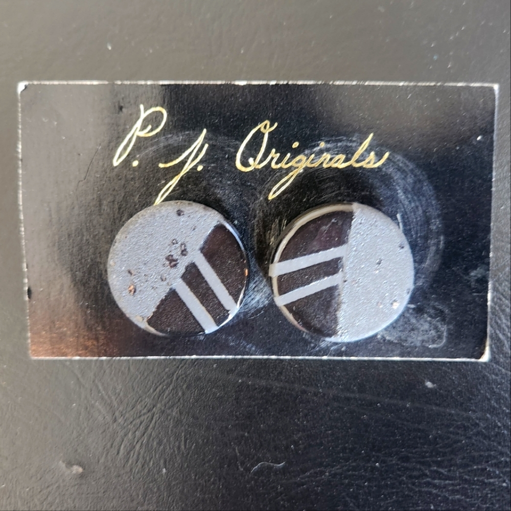 Vintage 80s Oversized Black Stud Earrings